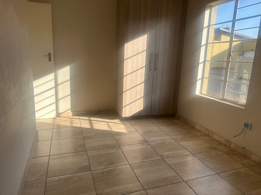 To Let 3 Bedroom Property for Rent in Waterval East North West